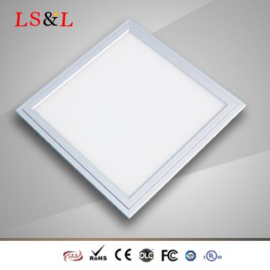 vandeniui atsparios LED plokštės 48W.jpg